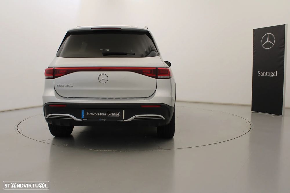 Mercedes-Benz EQB 250 AMG Line - 8