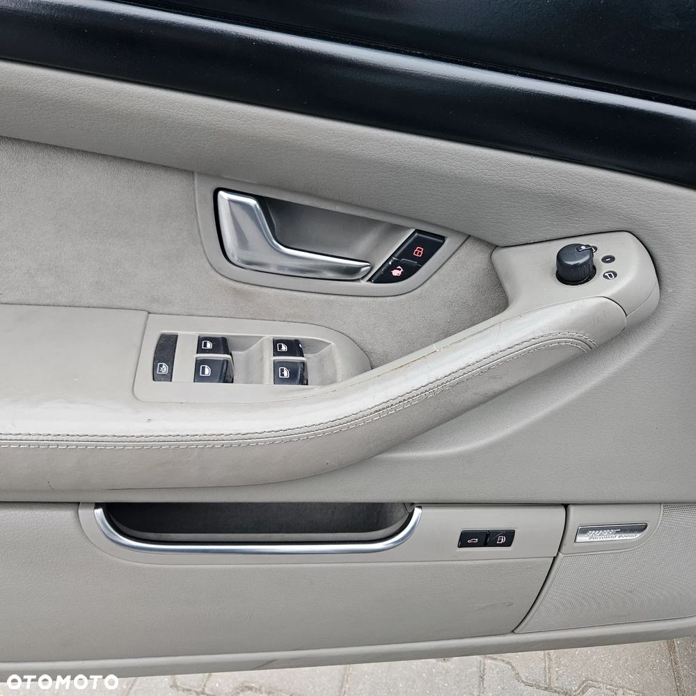 Audi A8 3.0 TDI Quattro - 38