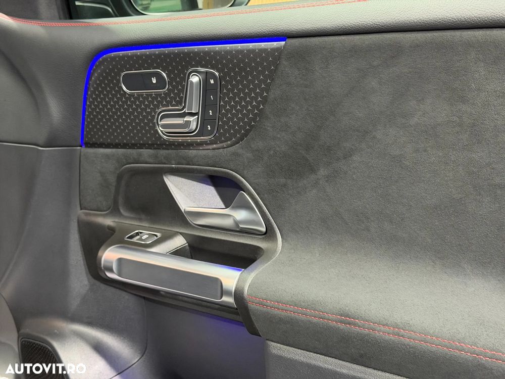 Mercedes-Benz GLB - 18