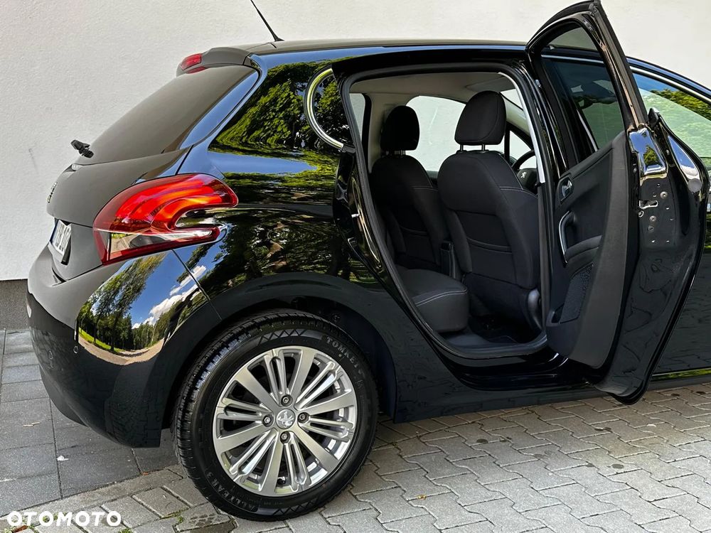 Peugeot 208 PureTech 110 Stop & Start Signature - 18