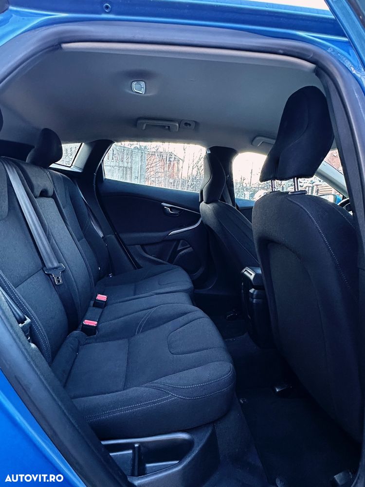 Volvo V40 D2 Kinetic - 17