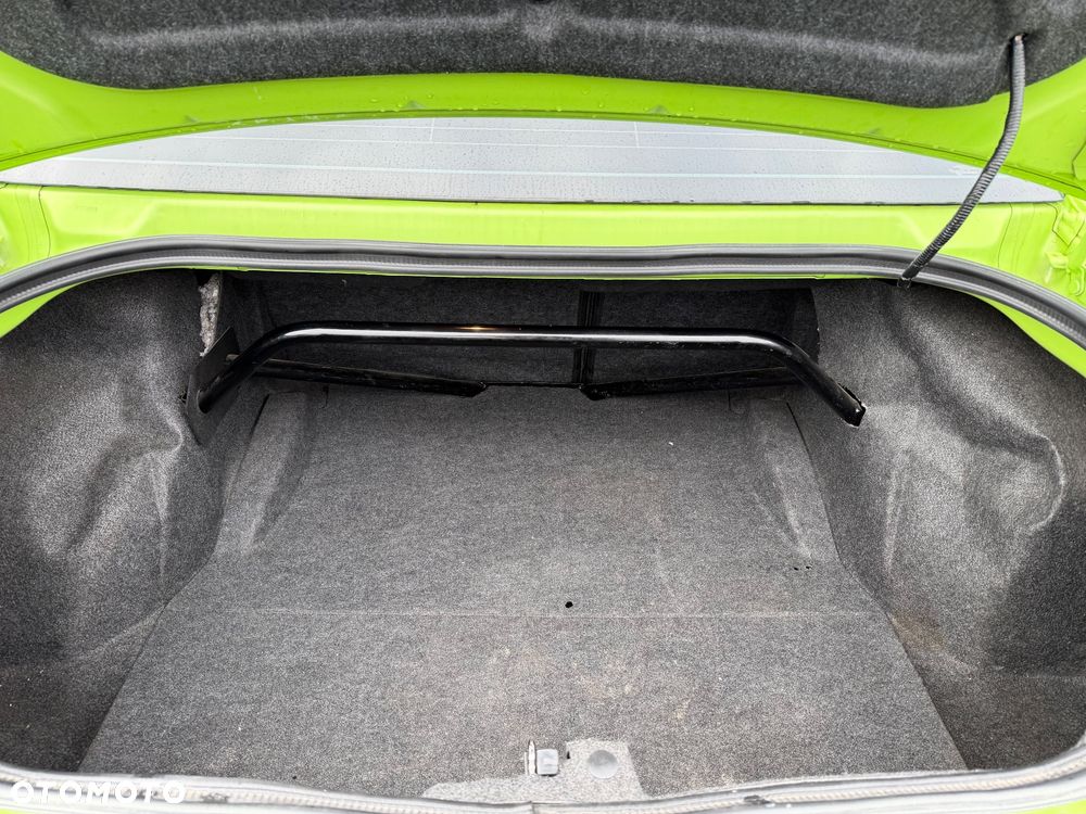 Dodge Challenger - 10