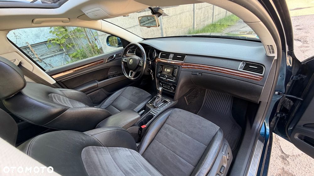 Skoda Superb 2.0 TDI DSG Exclusive - 31