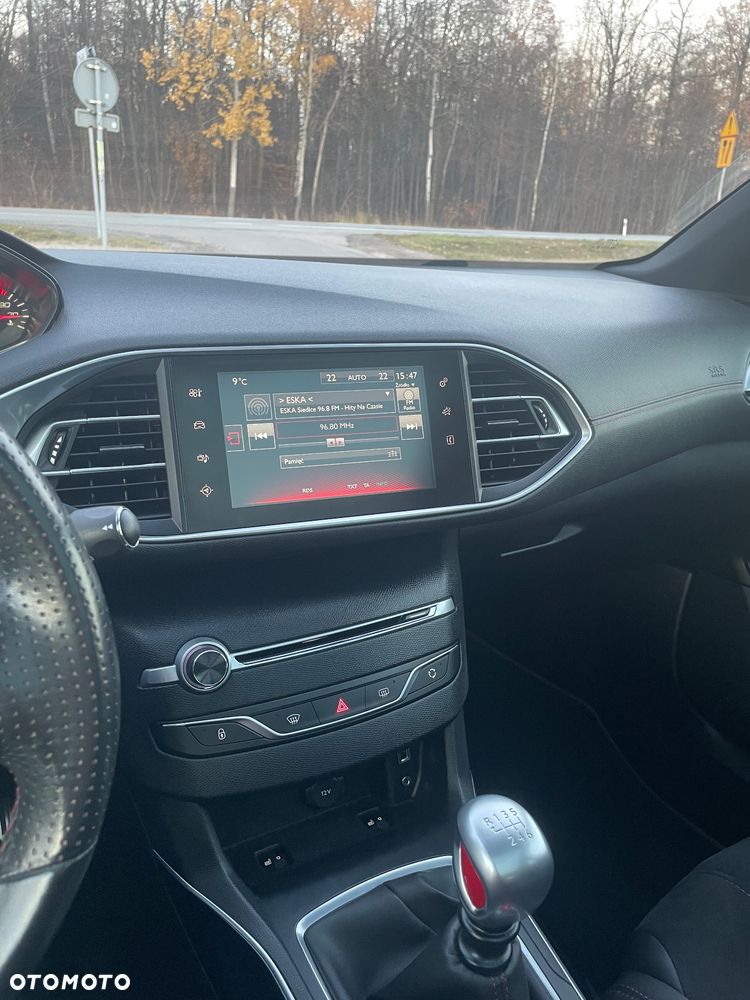 Peugeot 308 1.6 e-THP GTi by Sport S&S - 10