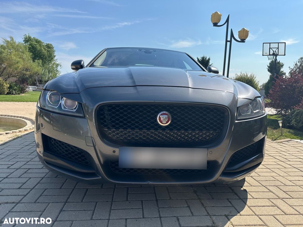 Jaguar XF 35t RWD Prestige - 10