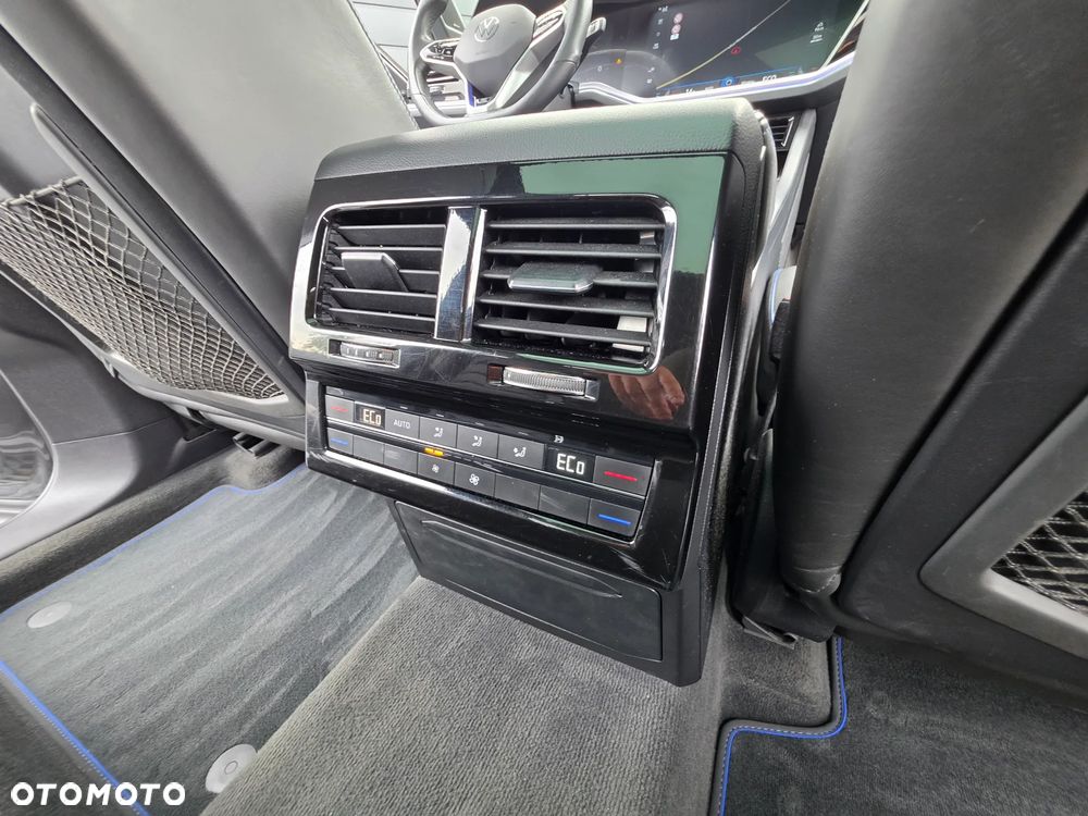 Volkswagen Touareg 3.0 V6 TFSI 4Motion R-Line - 22