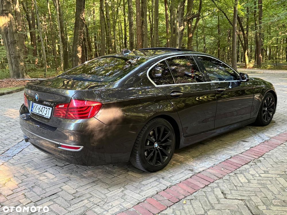 BMW Seria 5 520d Modern Line - 9