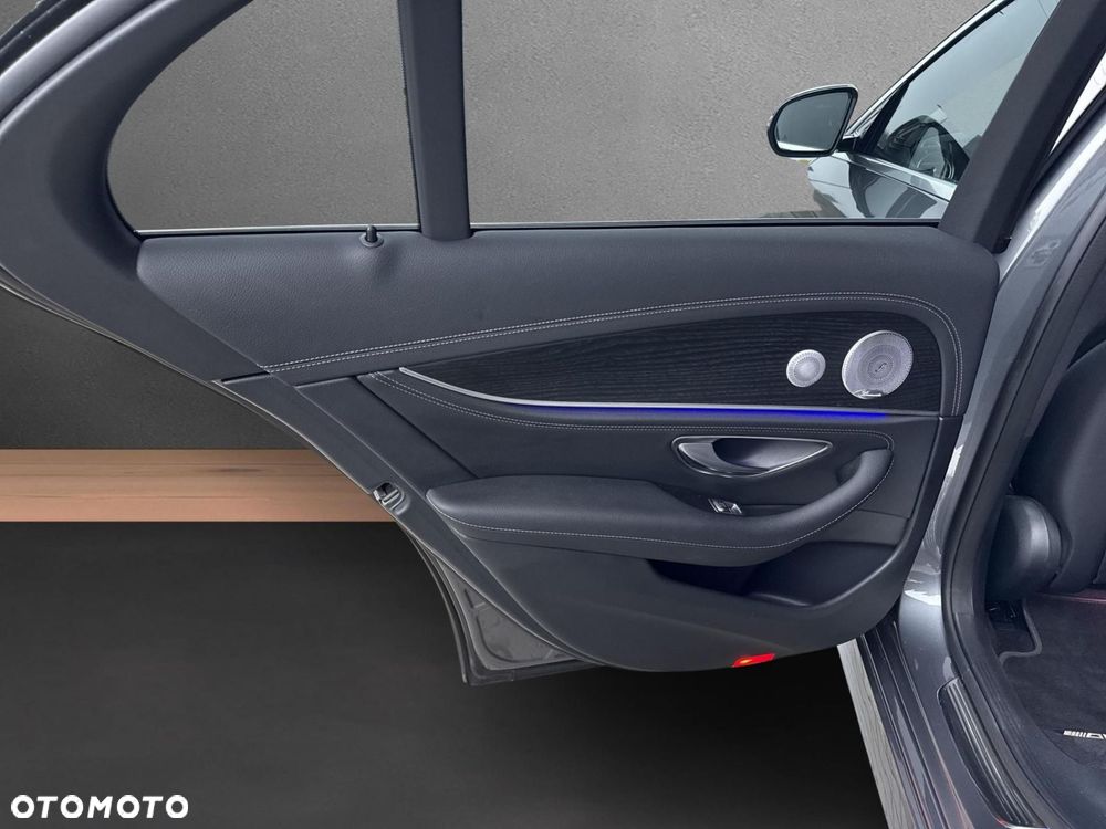 Mercedes-Benz Klasa E - 14