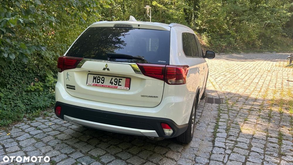 Mitsubishi Outlander 2.0 Intense + Navi 4WD CVT - 7