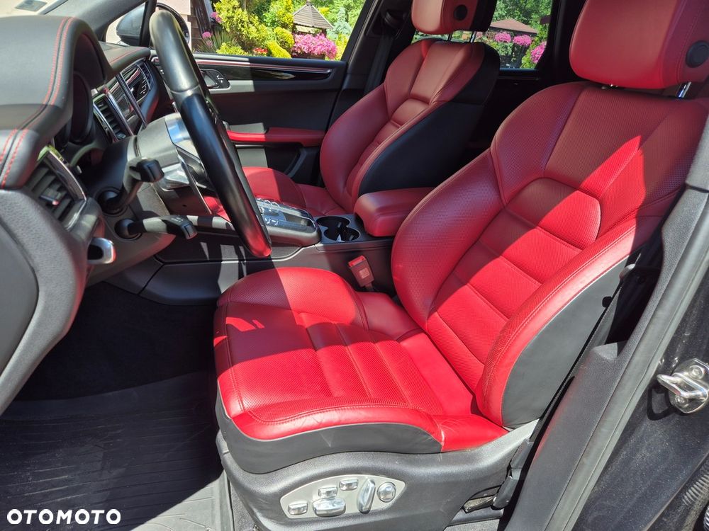 Porsche Macan - 32