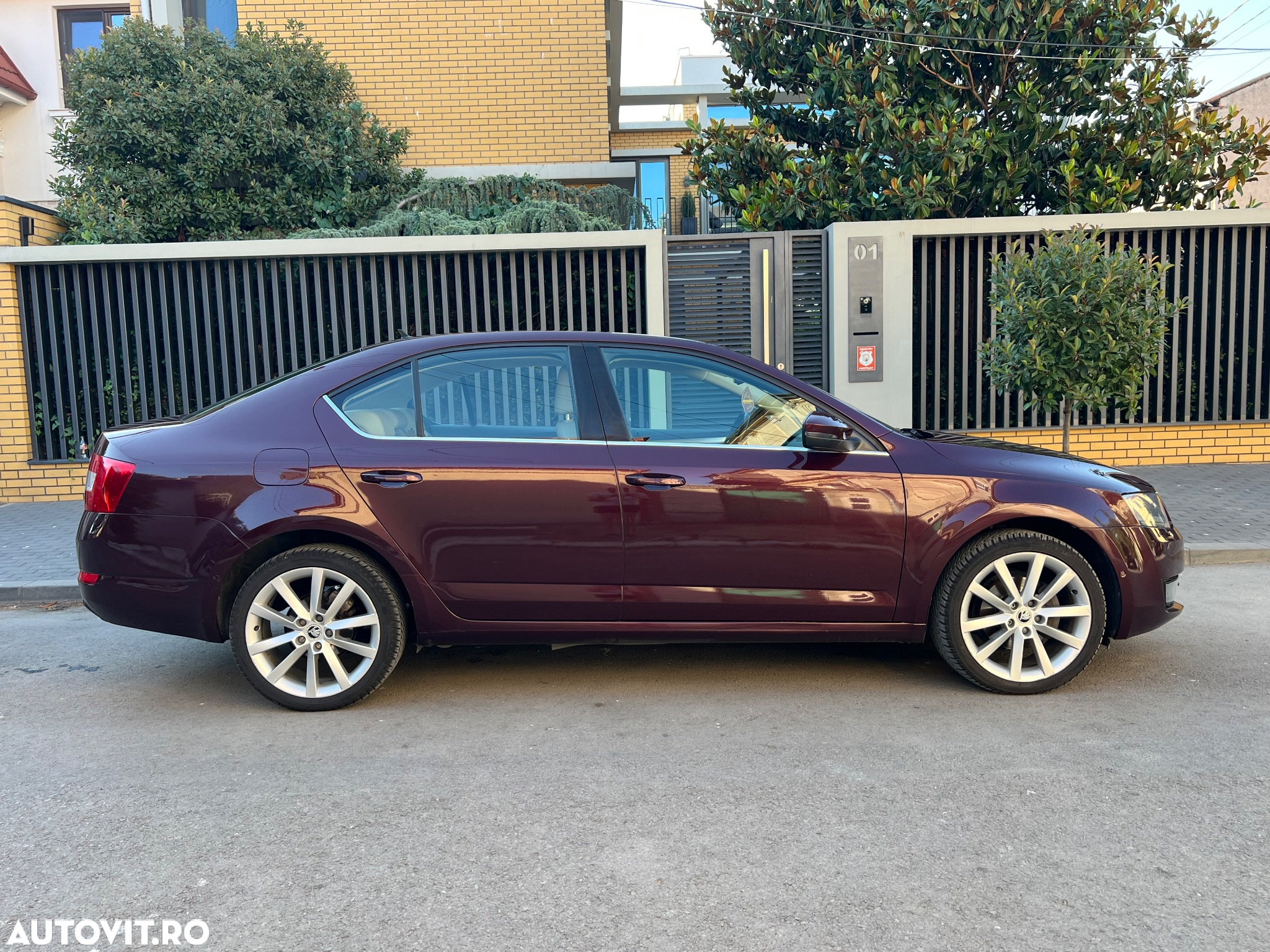 Skoda Octavia 1.6 TDI Business DSG - 4