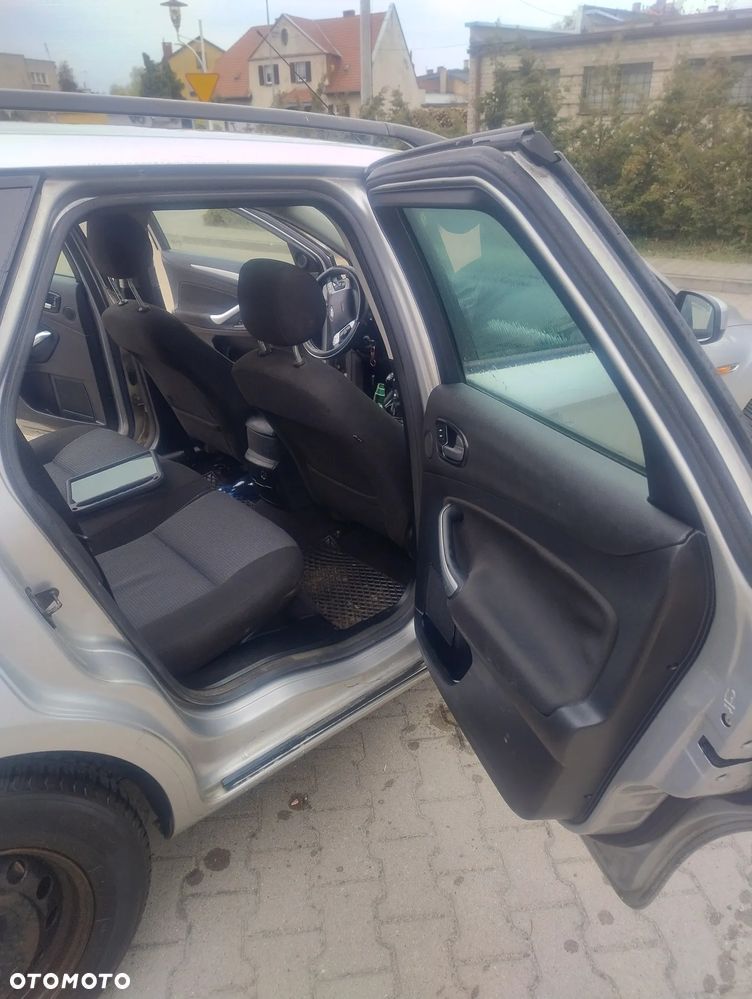 Ford Mondeo 2.0 TDCi Ghia - 13