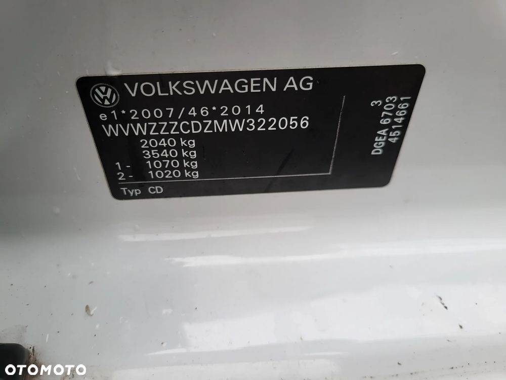 Volkswagen Golf - 24