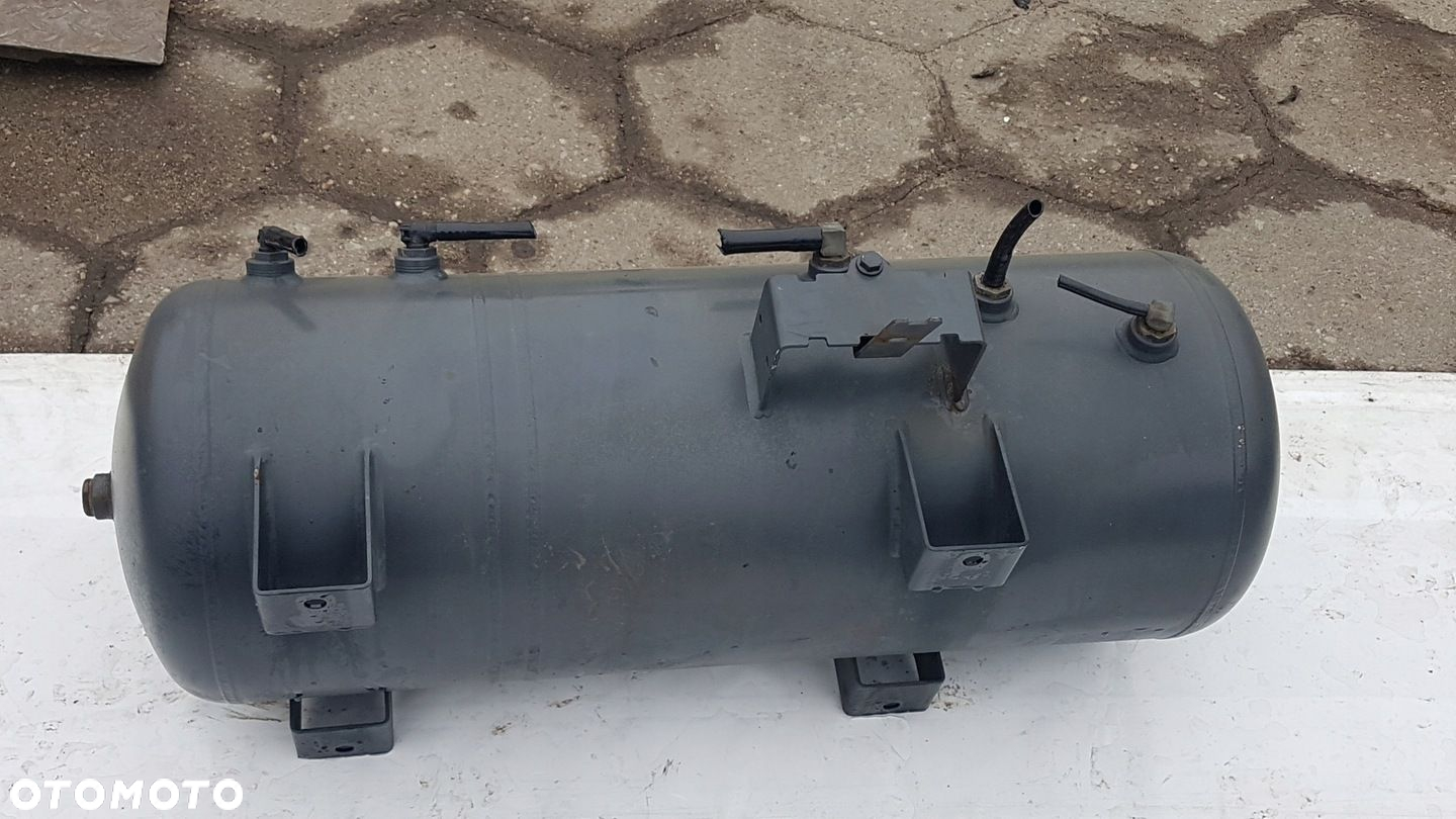 ZBIORNIK BUTLA POWIETRZA 20 , 34 L. DAF XF 106 , CF EURO 6 2123271 - 4