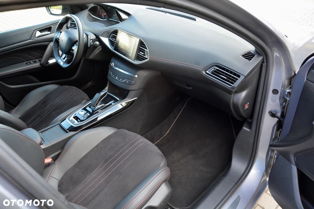 Peugeot 308 BlueHDi FAP 180 EAT8 Stop & Start GT - 35