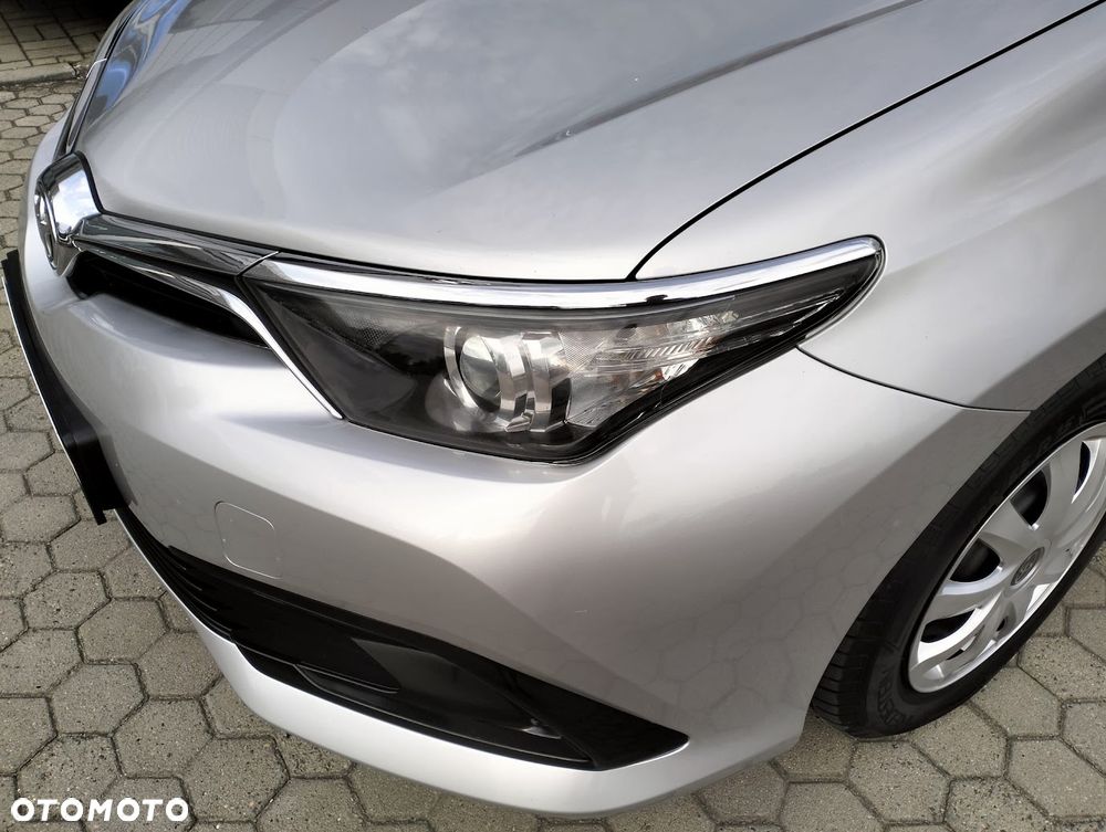 Toyota Auris 1.33 VVT-i Active - 13