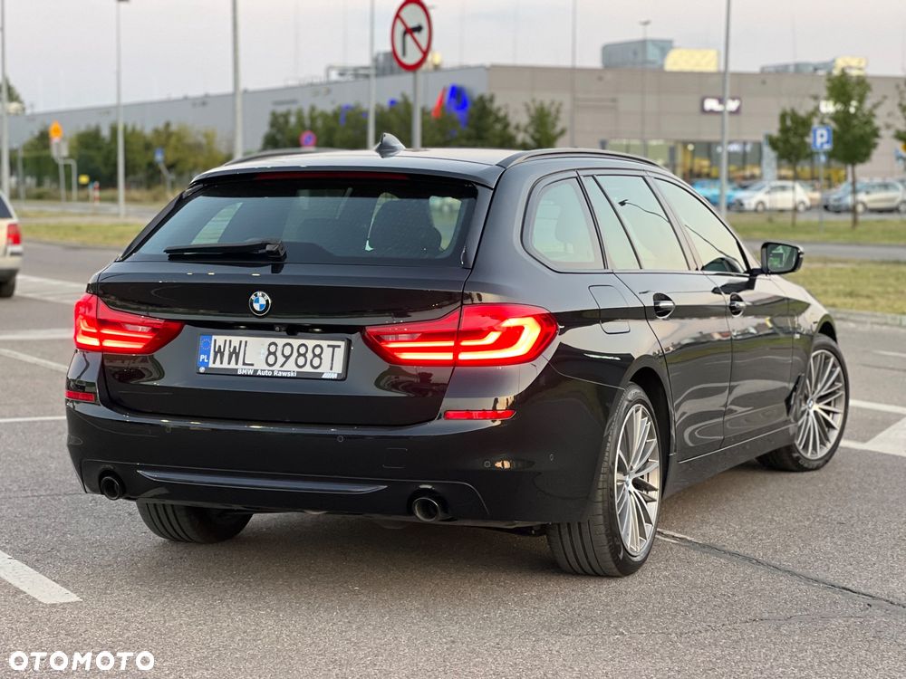 BMW Seria 5 520d Sport Line - 32
