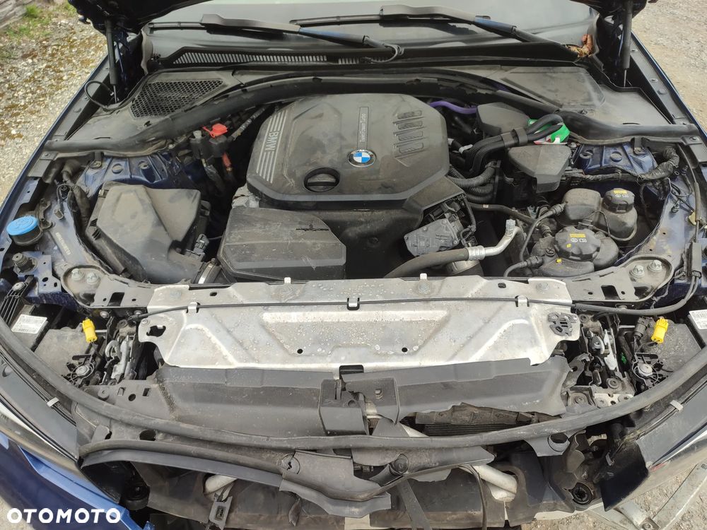 BMW Seria 3 318d Sport Line Shadow - 16