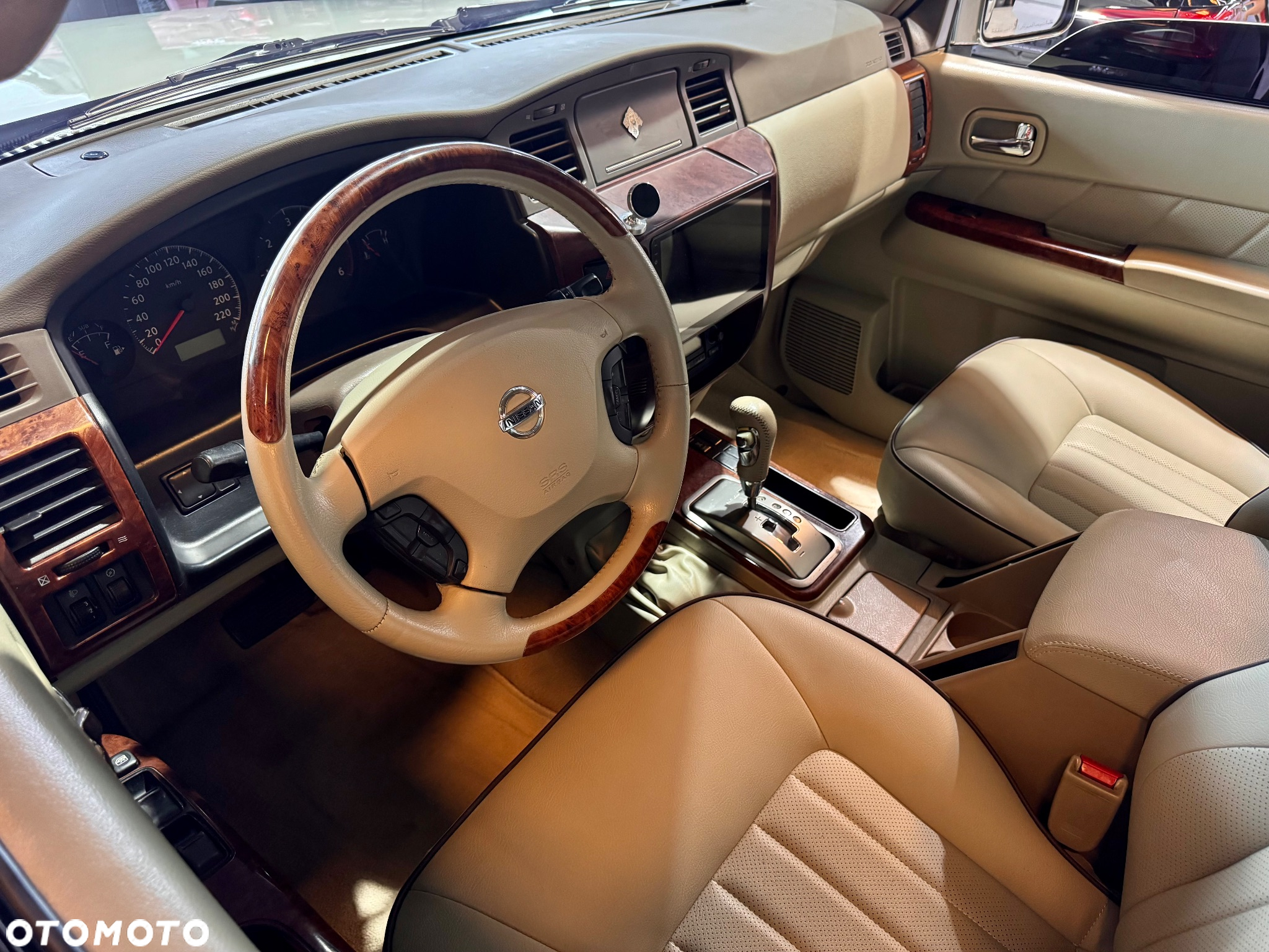 Nissan Patrol - 25