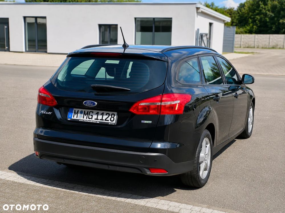 Ford Focus 1.0 EcoBoost Start-Stopp-System TITANIUM STYLE - 6