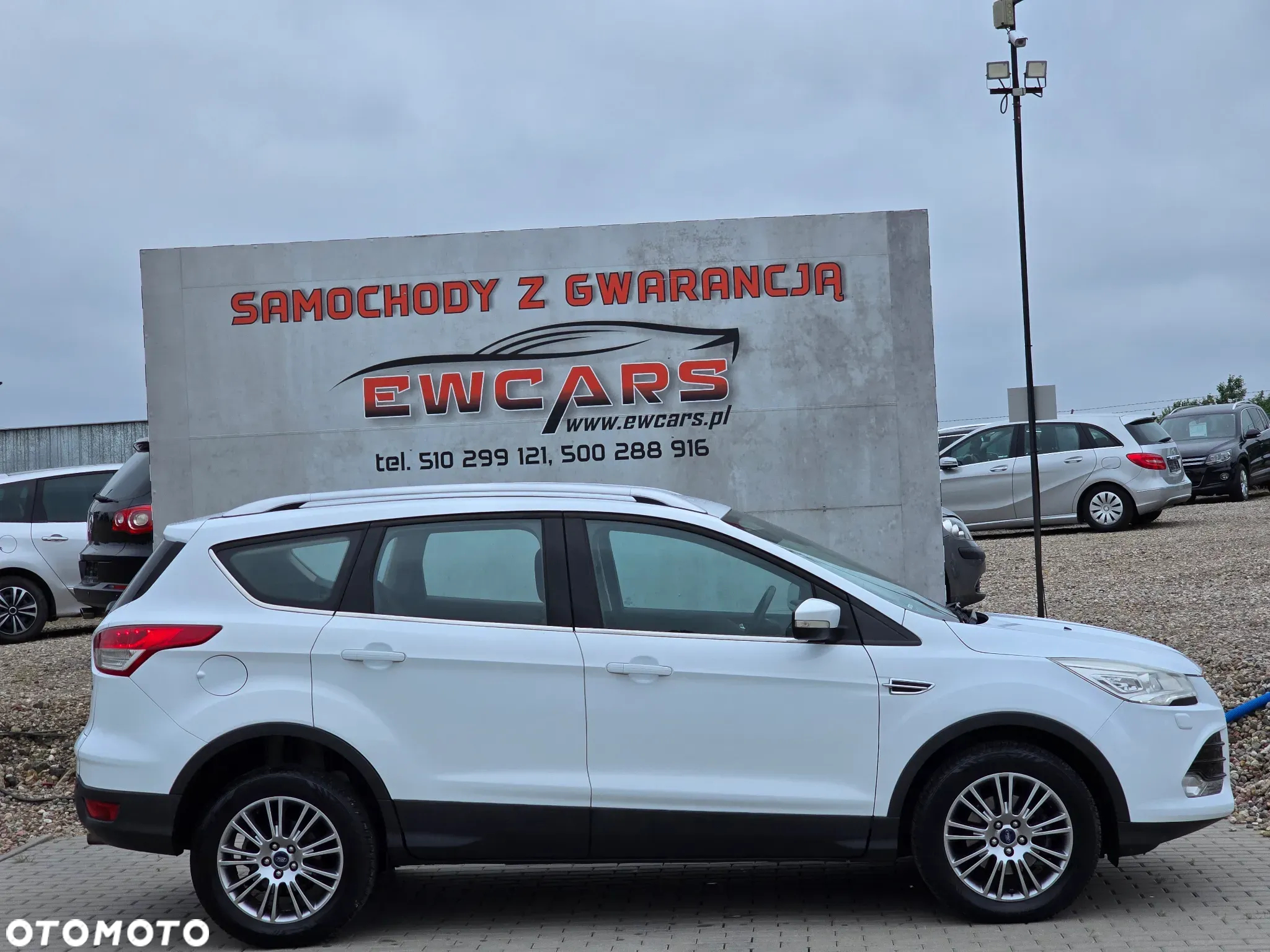 Ford Kuga 1.6 EcoBoost 2x4 Titanium - 3