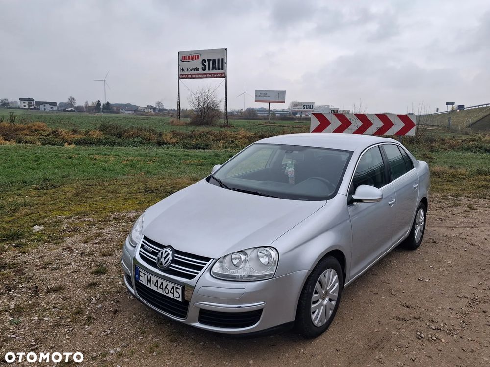 Volkswagen Jetta 1.9 TDI DPF Trendline BlueMotion - 1