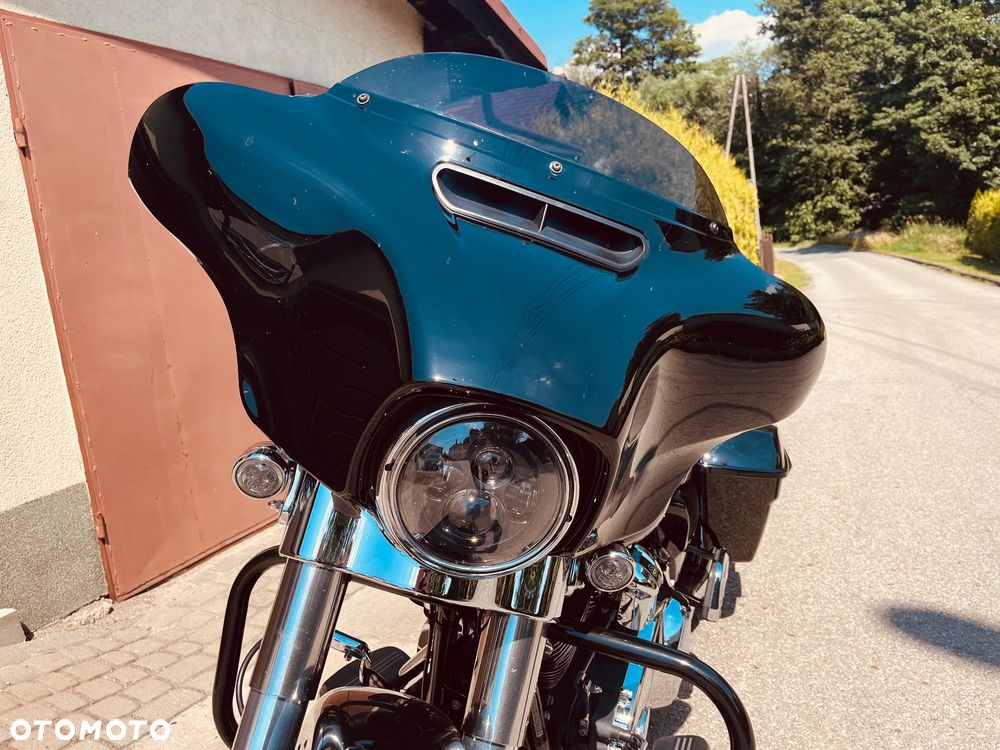 Harley-Davidson Touring Street Glide - 19
