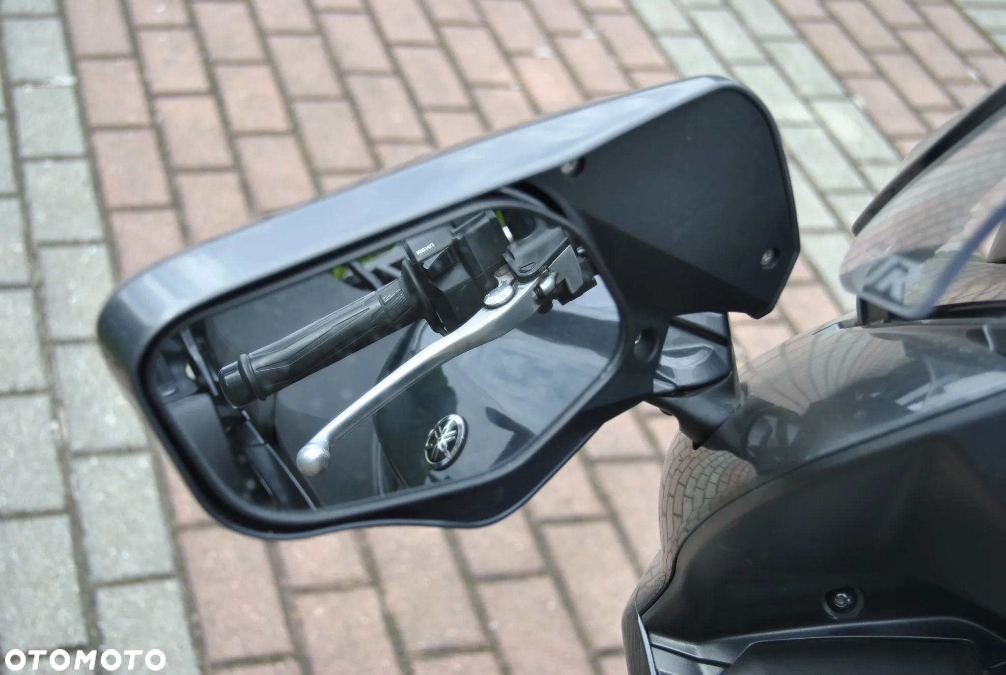 Yamaha FJR - 16