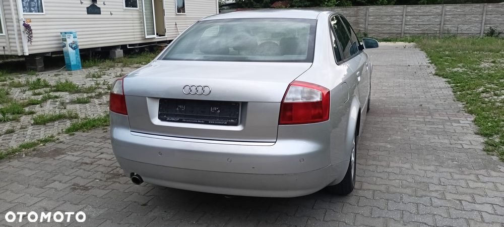 Audi A4 Limousine - 11