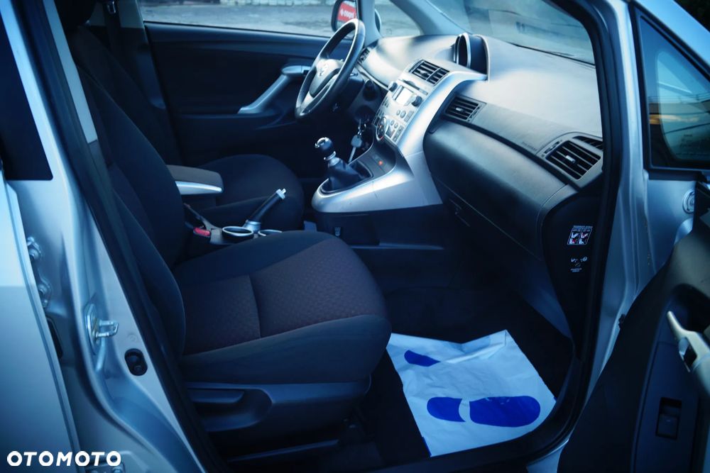 Toyota Verso 1.6 Sol EU5 - 16