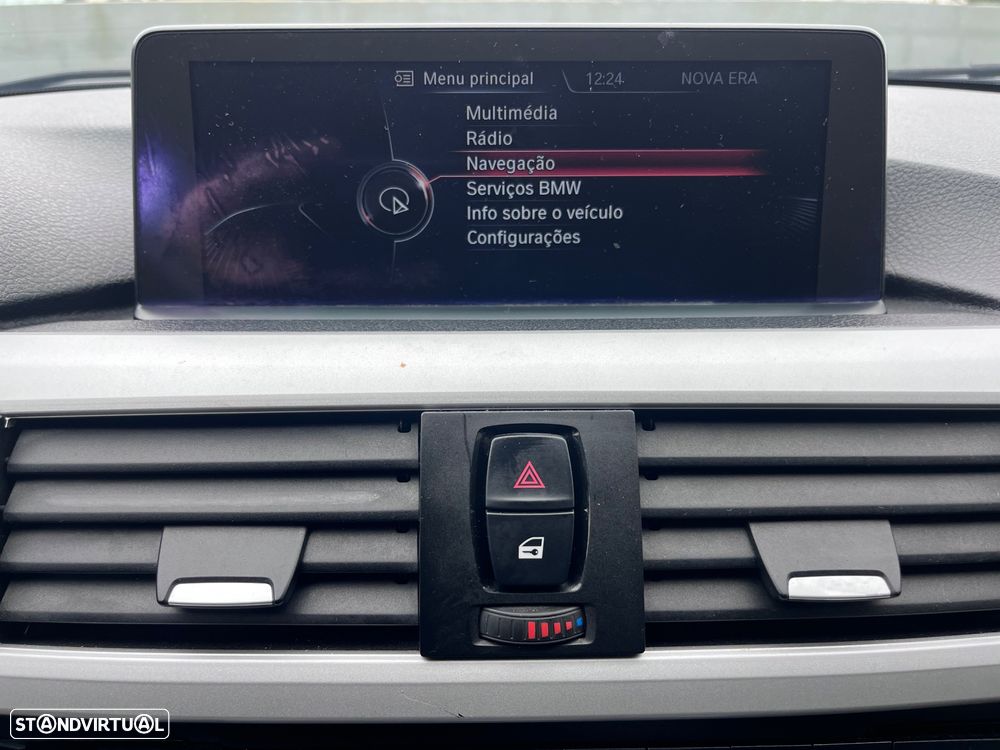 BMW 320 d Touring Aut. Sport Line - 38