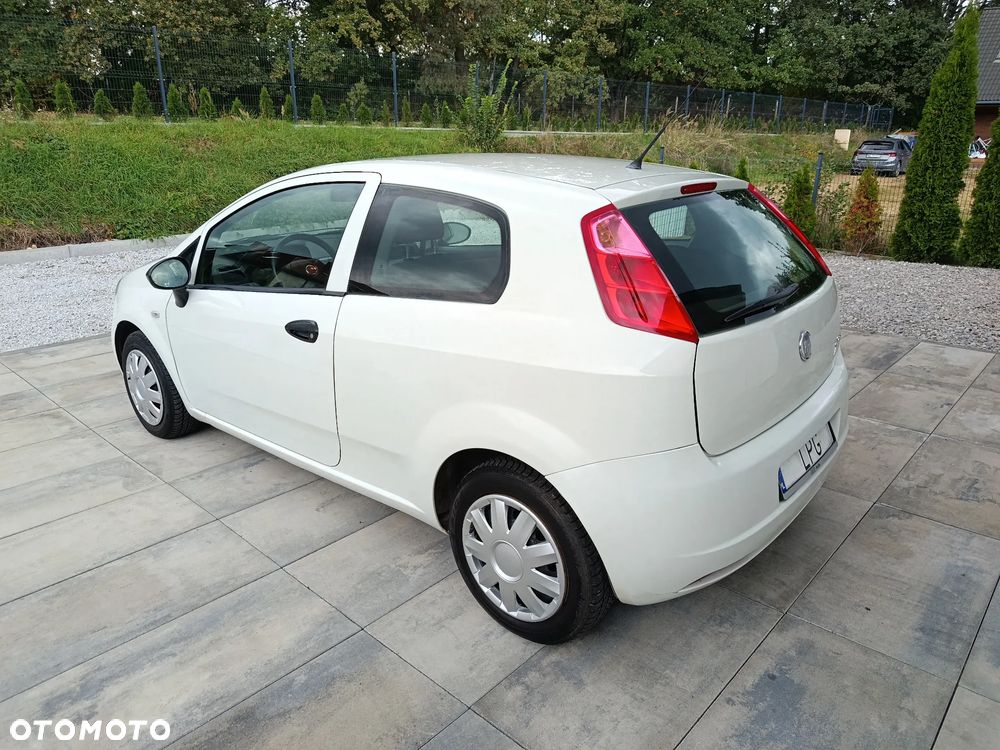 Fiat Grande Punto - 25