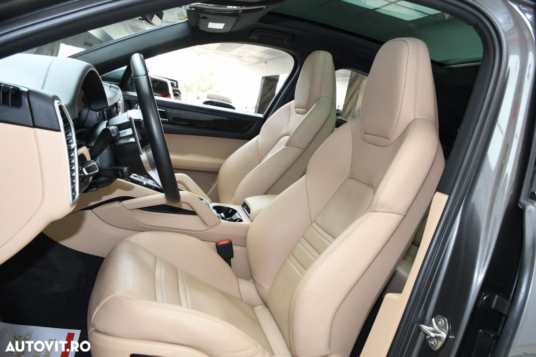 Porsche Cayenne Coupe E-Hybrid Tiptronic S Platinum Edition - 4