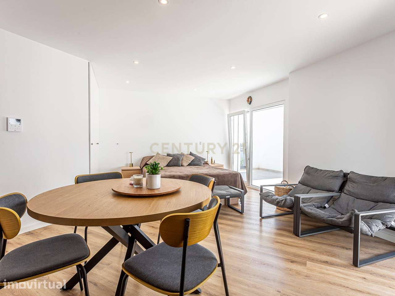 T0 Novo com Magnífico Terraço, Churrasqueira, Garagem e Arrecadação | - Grande imagem: 4/24