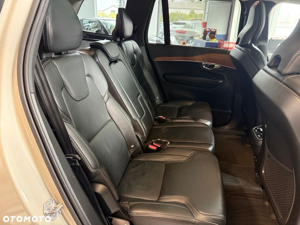 Volvo XC 90 - 18