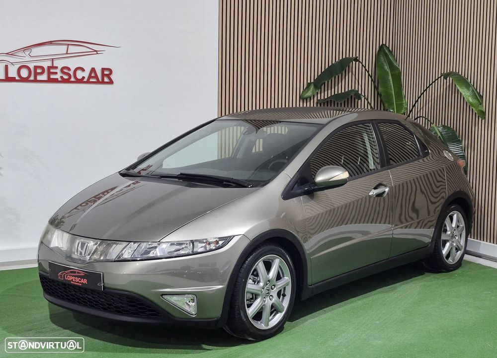 Honda Civic 1.8 Executive - 1