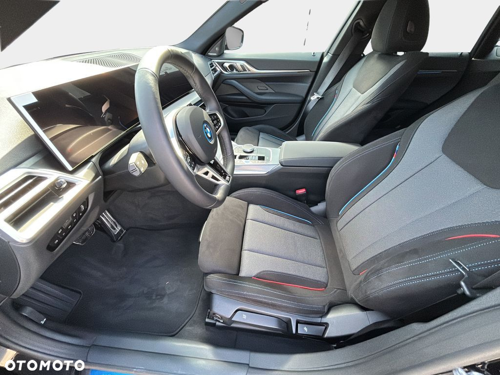 BMW i4 - 13