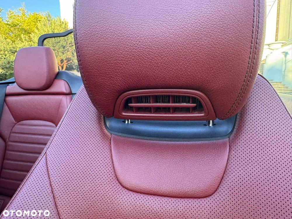 Mercedes-Benz Klasa C 300 9G-TRONIC - 16