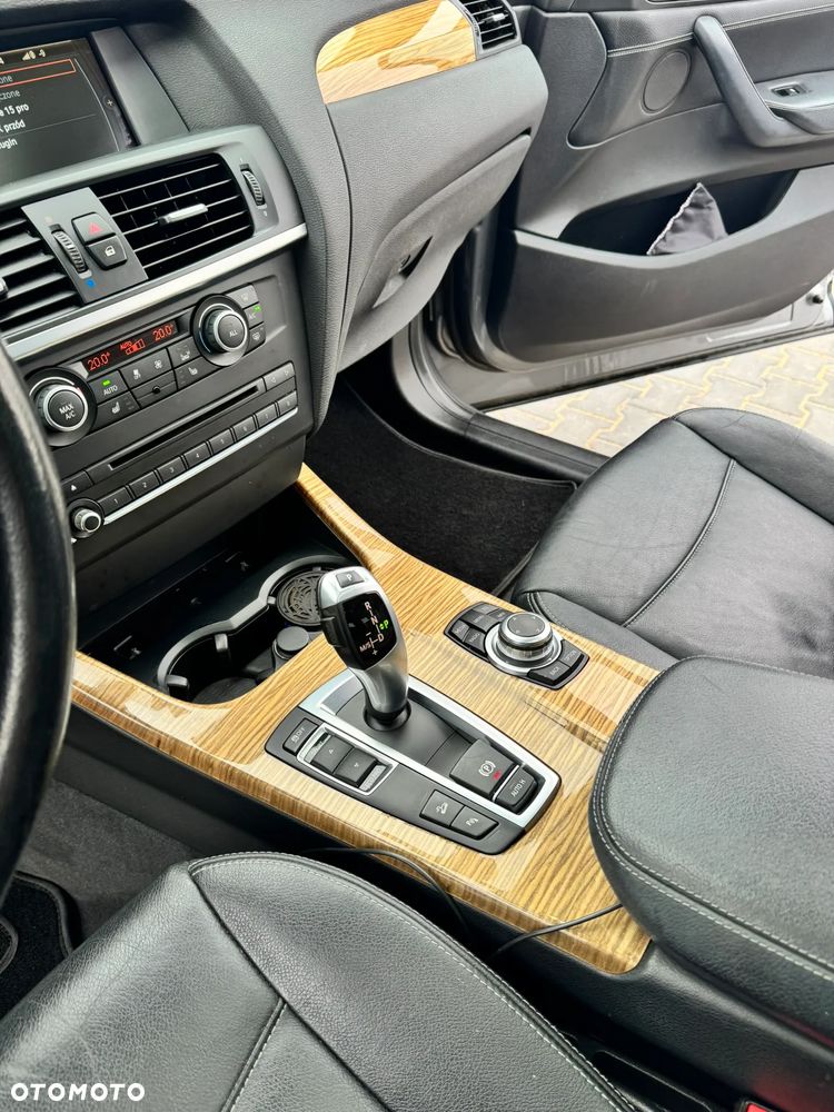 BMW X3 28i xDrive - 16