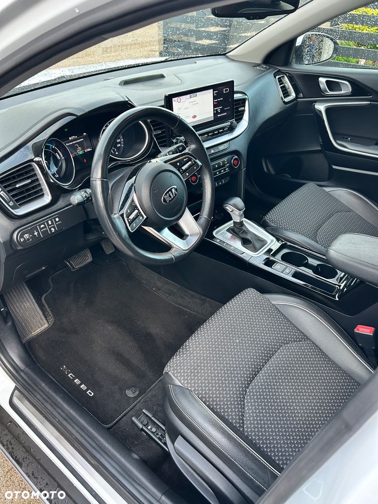 Kia XCeed - 9
