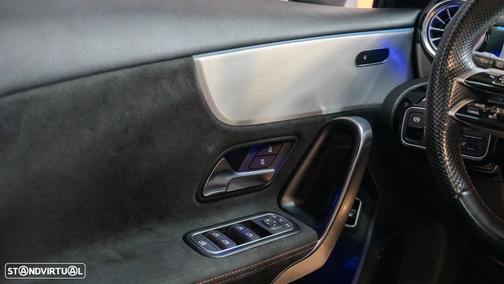 Mercedes-Benz A 250 e AMG Line - 20