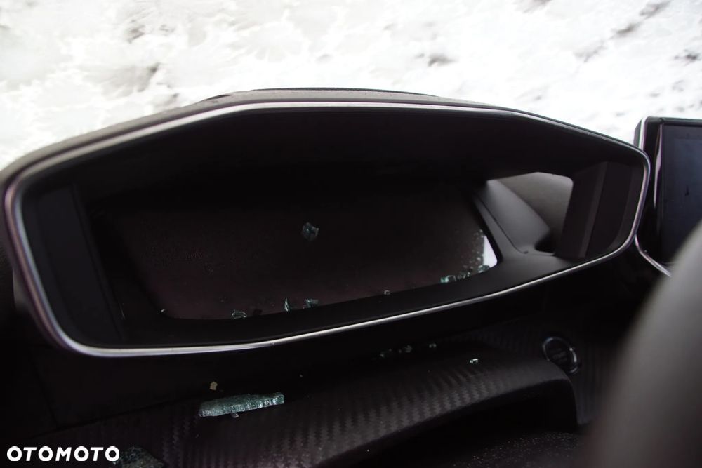 Auto na części - Peugeot 208 II GT Line 1.2 PureTech 101 KM HN05 9830759380 ESM 2020R Silnik Skrzynia Drzwi Szyba Klapa Zderzak Lampa Klamka Deska Kokpit Sterownik Moduł Czujnik Licznik Wyświetlacz Kierownica Panel - 11