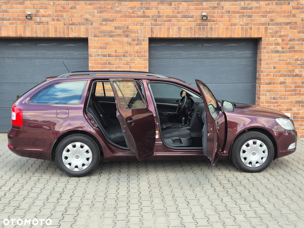 Skoda Octavia 1.6 Combi - 13