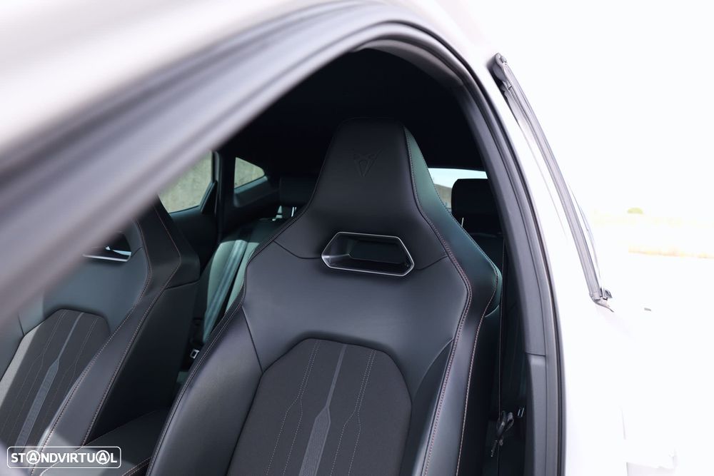 Cupra Formentor VZ 1.4 e-Hybrid DSG Priority - 27