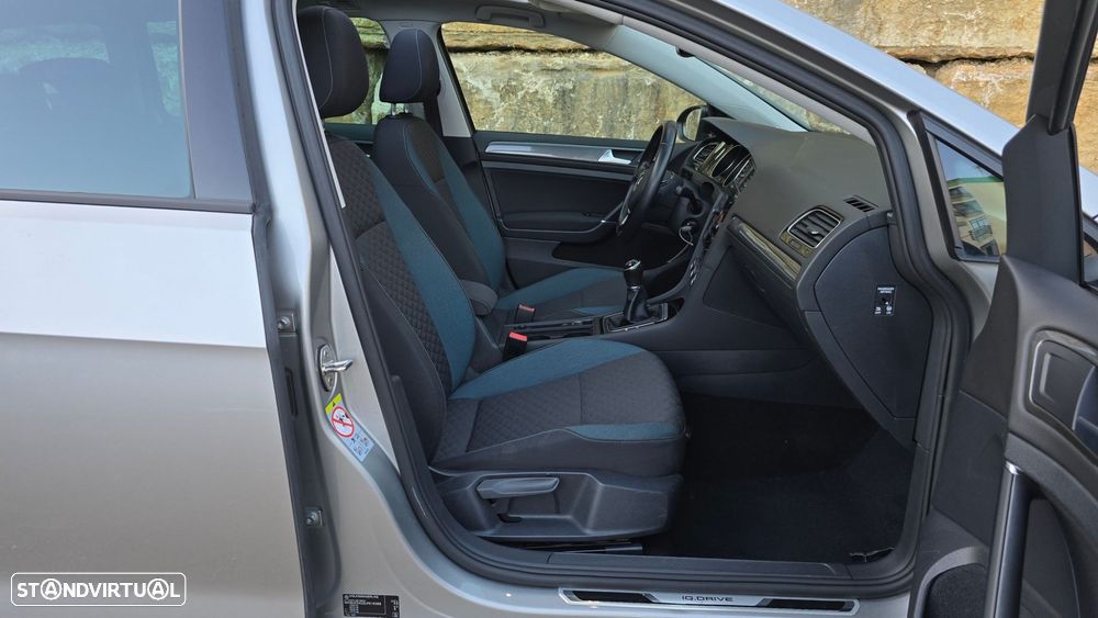 VW Golf Variant 1.6 TDi SCR IQ.DRIVE - 43