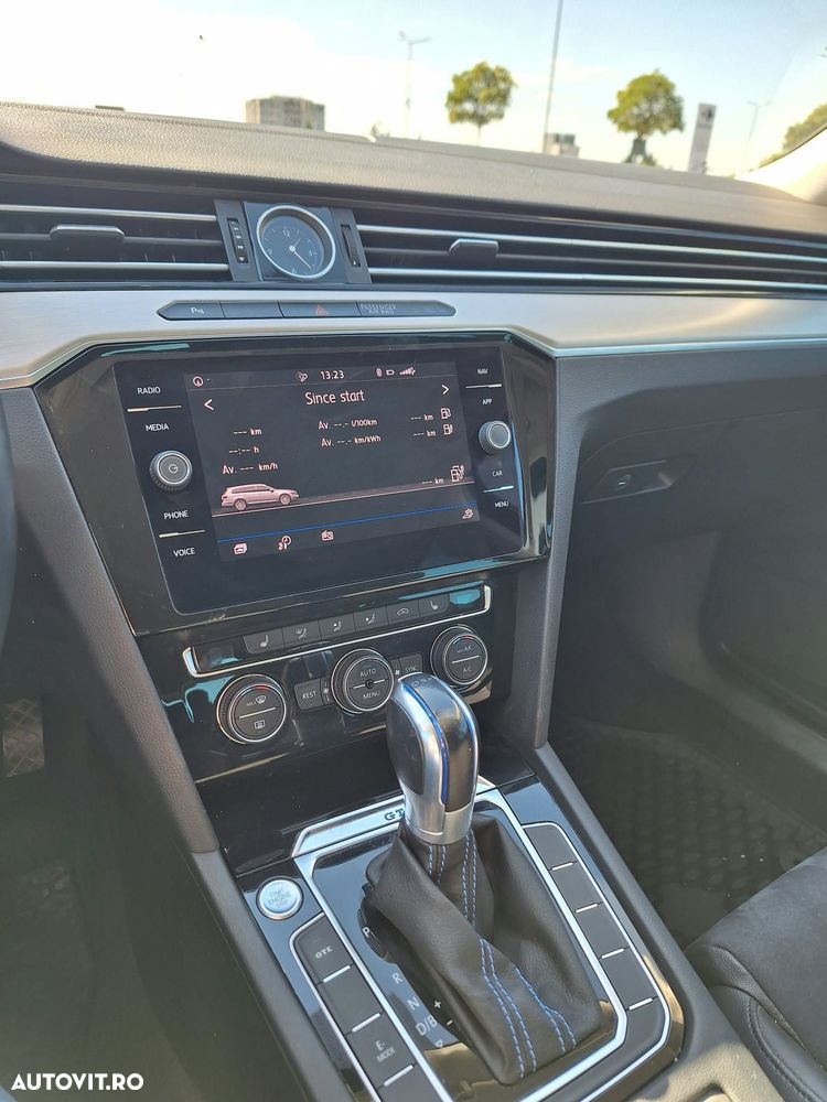 Volkswagen Passat - 10