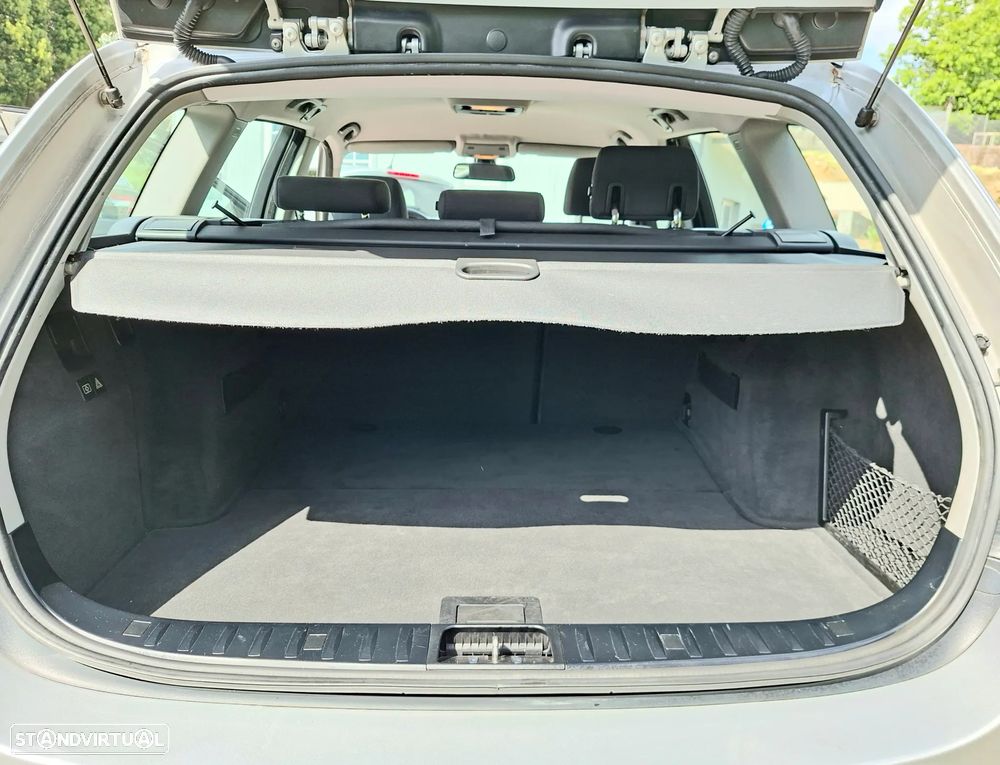BMW 320 d Sport - 18