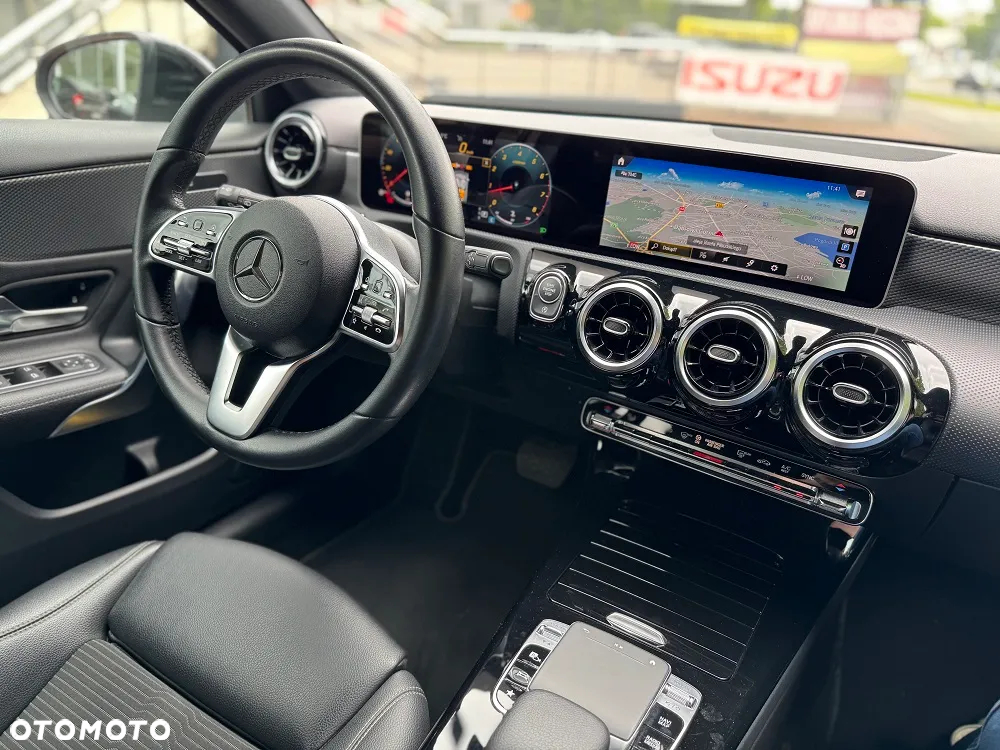 Mercedes-Benz Klasa A 250 7G-DCT - 15