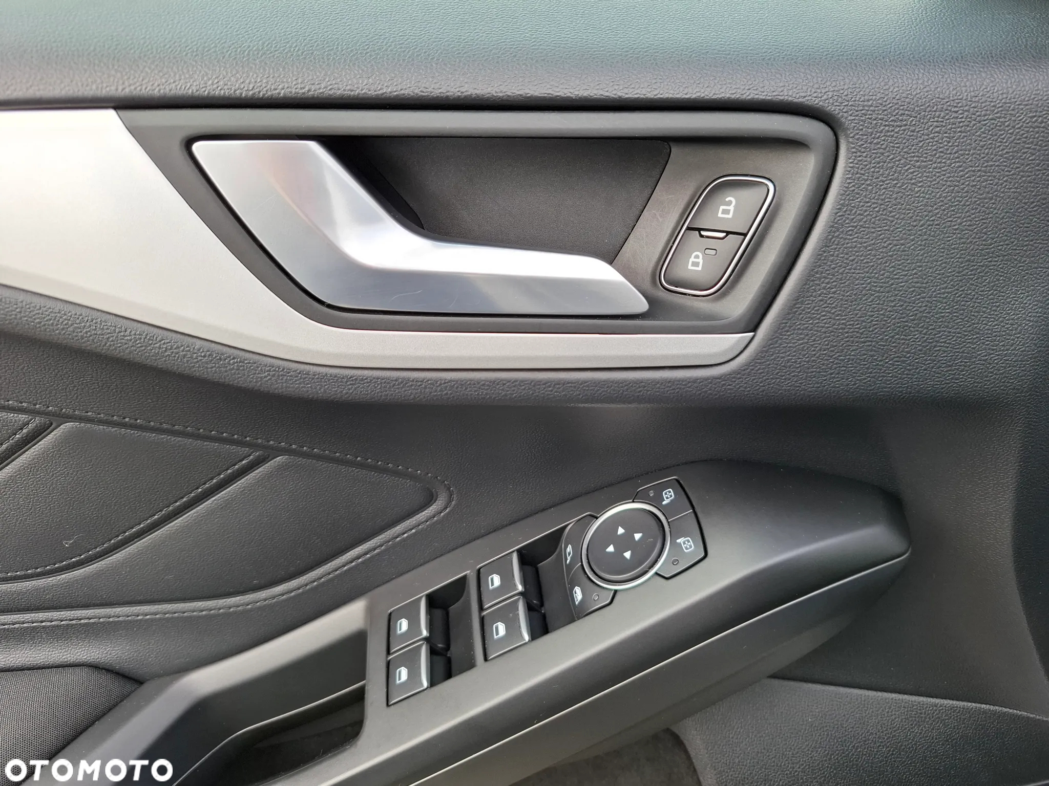Ford Focus 1.5 EcoBlue Connected - 12