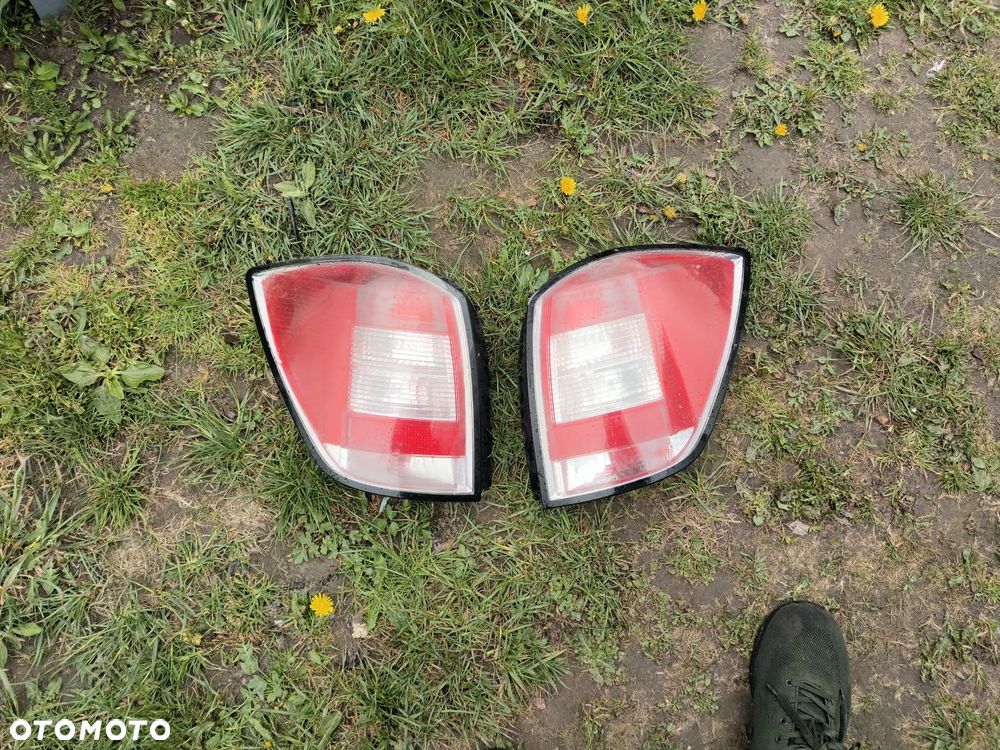 Opel Astra H Lift lampa tylna tył kombi - 1